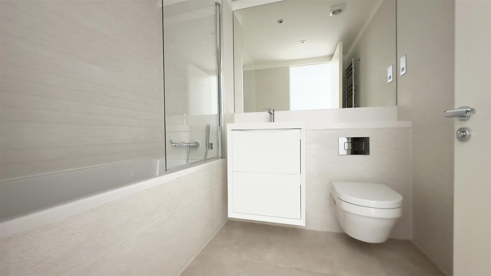 Image of Apartment - 4 Bedrooms - 4 Bathrooms for Rental in EuroCity-Gibraltar, Image 8